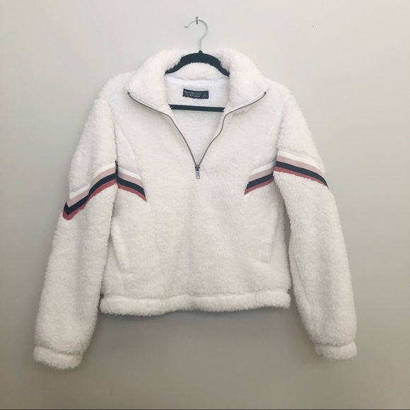 Abercrombie & Fitch Tops - NWOT Abercrombie Sherpa Half Zip Sweatshirt